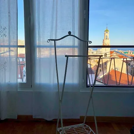 Διαμέρισμα Bellavista Con Parking Privato, A Un Passo Dal Teatro Ariston *